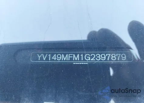 2016 Volvo S60 T6 Drive-E Platinum z USA, uszkodzony, nr VIN YV149MFM1G2397879